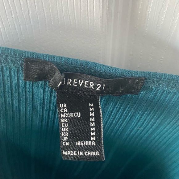 Size: M - Picture 3 of 3